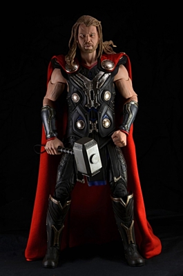 Thor: The Dark World - Thor Action Figure 46cm (61236)